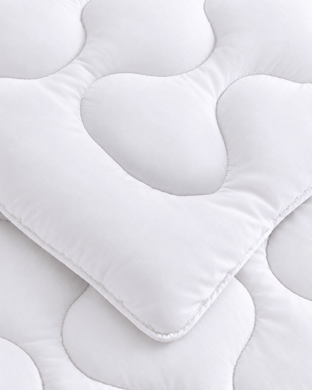 WinterNest Cloud Stitch Duvet