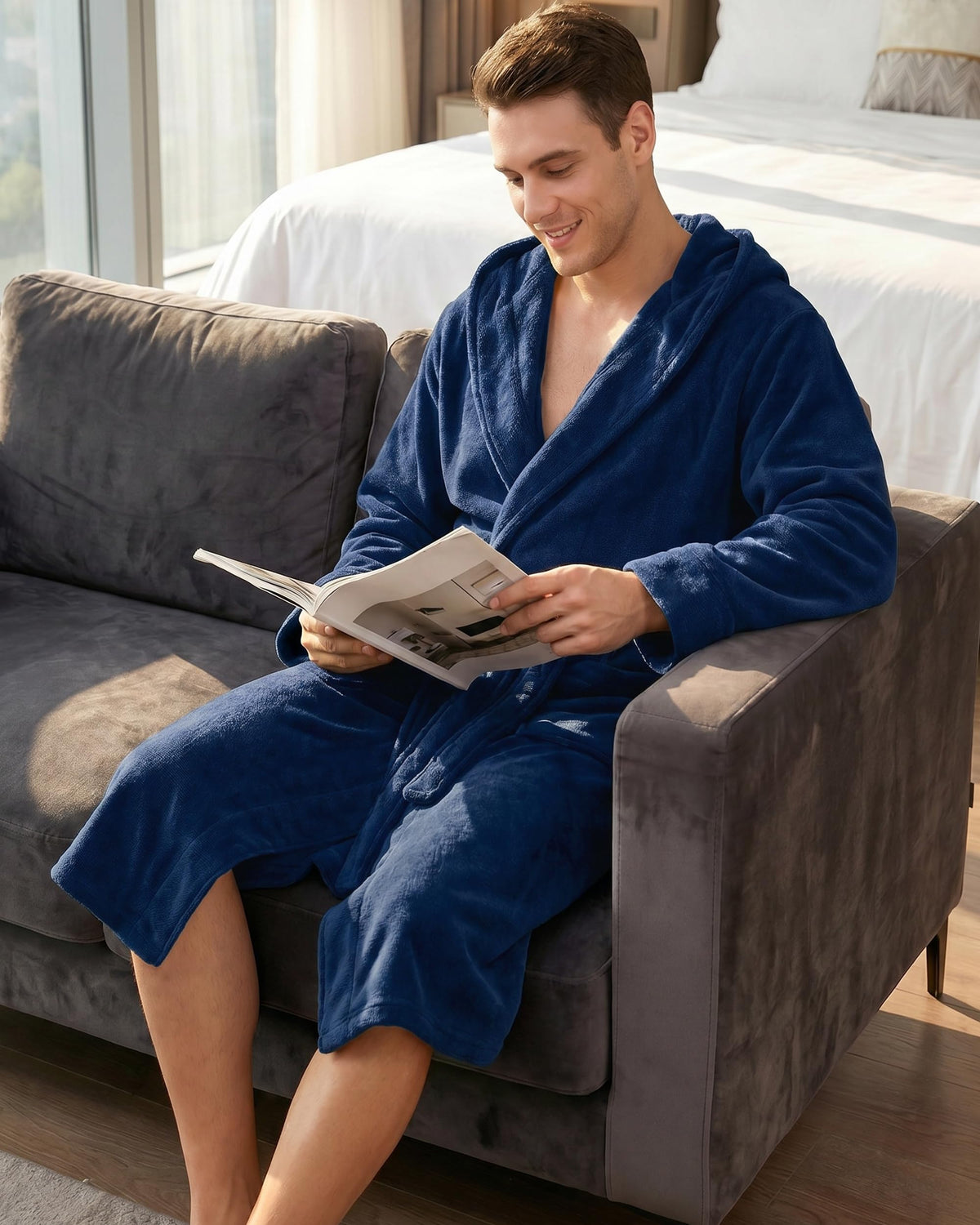 Men's Fleece Hooded Bathrobe