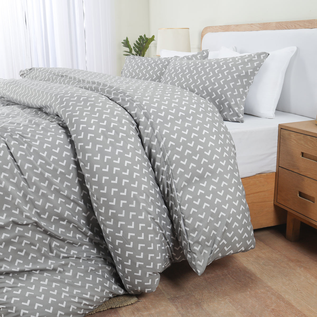 Signature Arrow Design Brushed Duvet Set